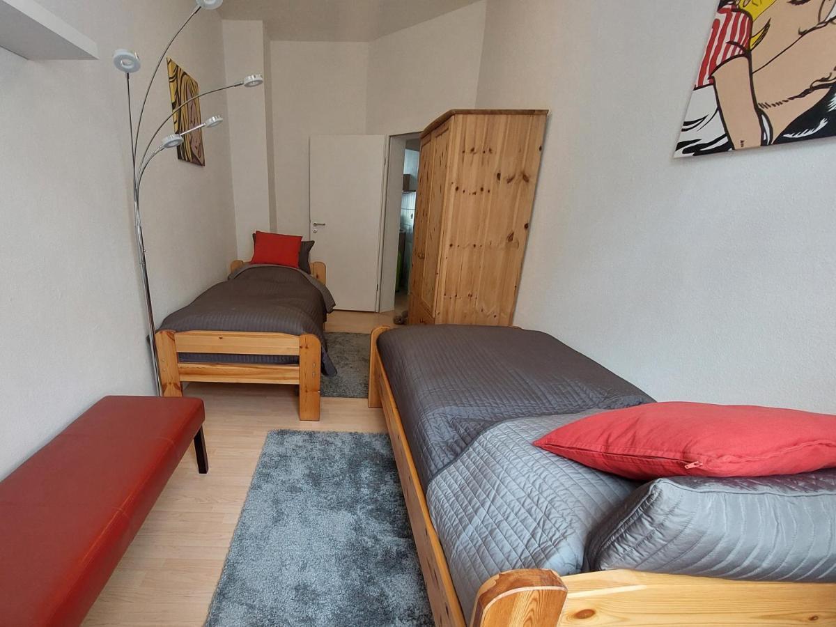 Schoene Zwei-Zimmer-Wohnung "W2" Mit 4 Einzelbetten Und Wlan In Zwenkau Bei Leipzig Im Neuseenland المظهر الخارجي الصورة