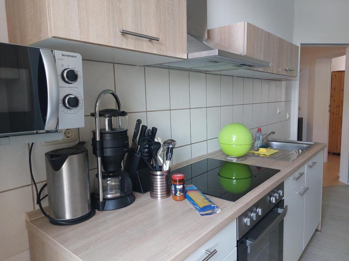 Schoene Zwei-Zimmer-Wohnung "W2" Mit 4 Einzelbetten Und Wlan In Zwenkau Bei Leipzig Im Neuseenland المظهر الخارجي الصورة