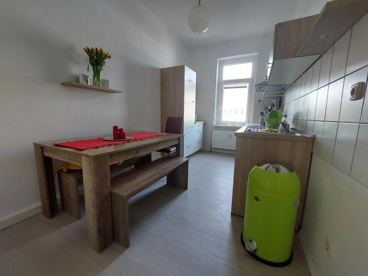 Schoene Zwei-Zimmer-Wohnung "W2" Mit 4 Einzelbetten Und Wlan In Zwenkau Bei Leipzig Im Neuseenland المظهر الخارجي الصورة