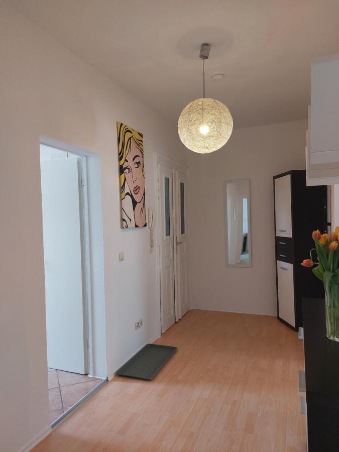 Schoene Zwei-Zimmer-Wohnung "W2" Mit 4 Einzelbetten Und Wlan In Zwenkau Bei Leipzig Im Neuseenland المظهر الخارجي الصورة