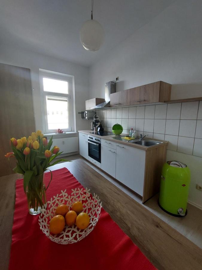 Schoene Zwei-Zimmer-Wohnung "W2" Mit 4 Einzelbetten Und Wlan In Zwenkau Bei Leipzig Im Neuseenland المظهر الخارجي الصورة